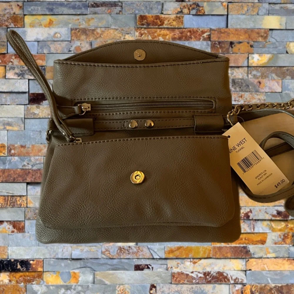 Nine West Convertible Crossbody/Clutch Wristlet NWT